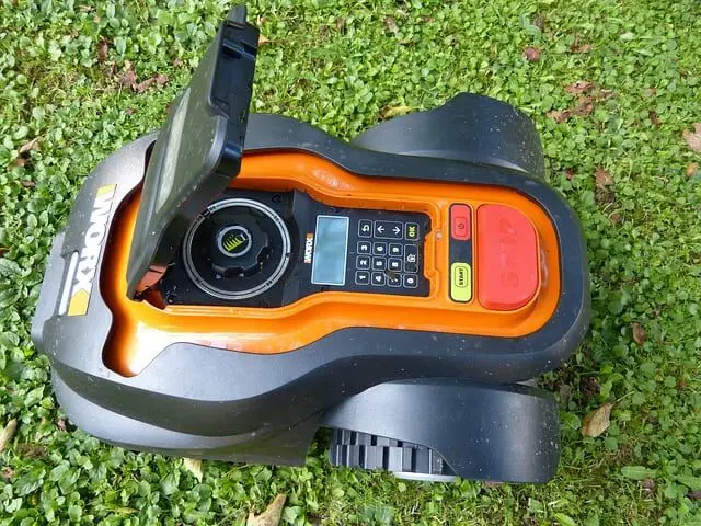 robot lawn mower worx